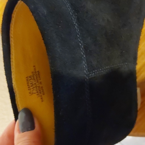 Lucky Brand Zaprika Black Suede Slip on HEEL Booties Neutral Boots Trendy Sz.7.5 - Picture 9 of 14